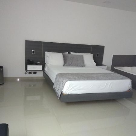 Calle 10 Express Hotel Medellín Kültér fotó