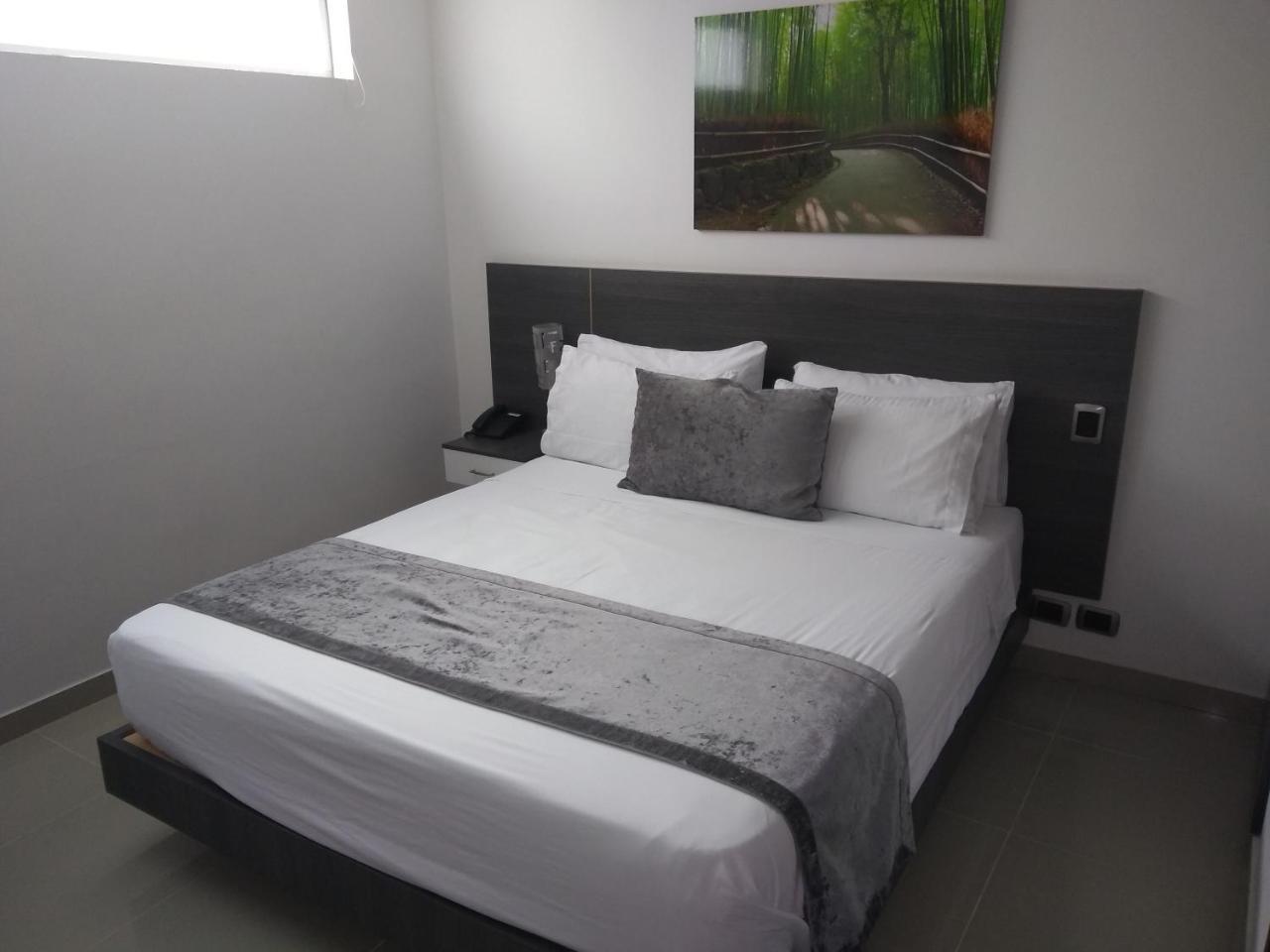 Calle 10 Express Hotel Medellín Kültér fotó