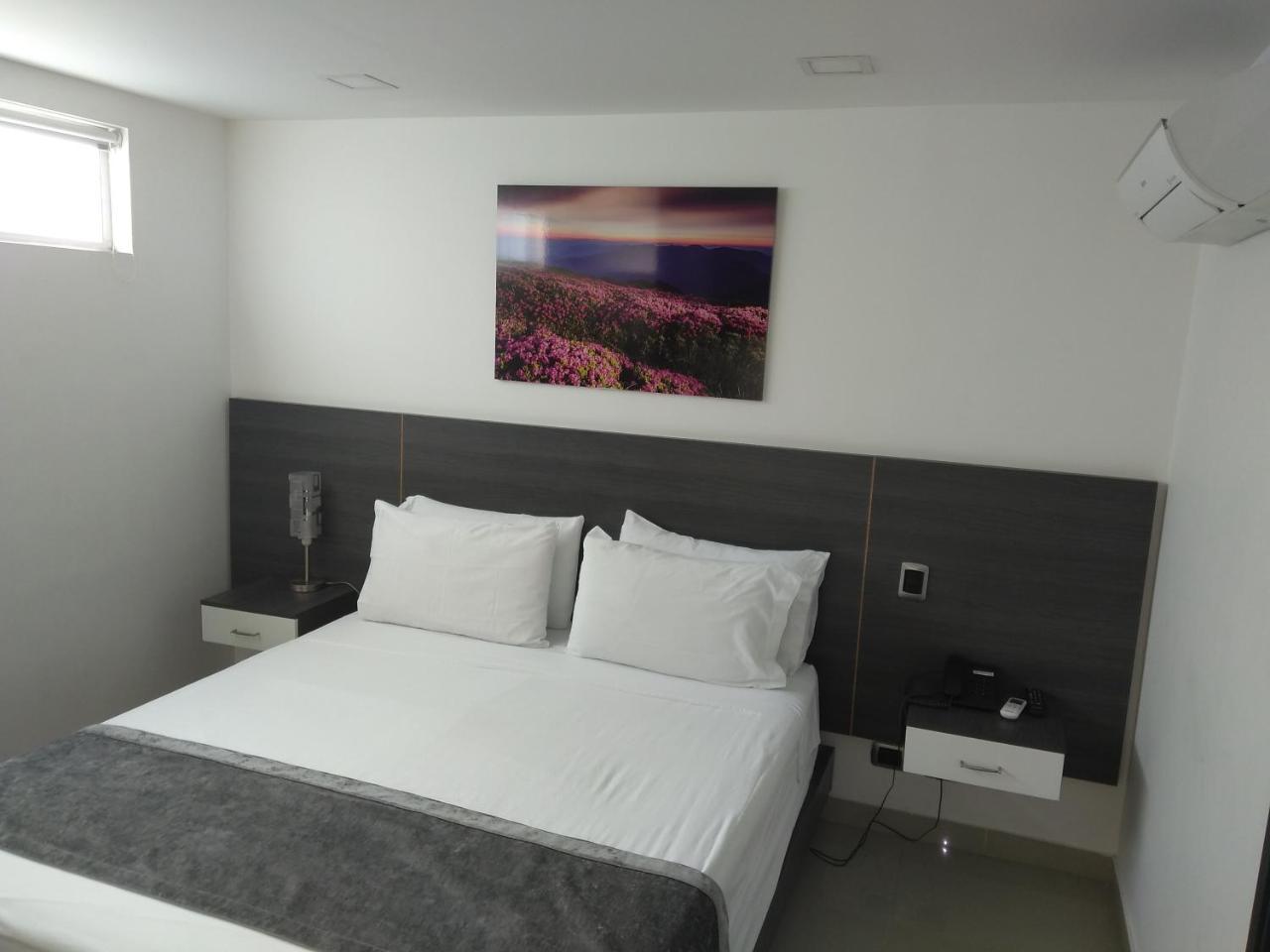 Calle 10 Express Hotel Medellín Kültér fotó