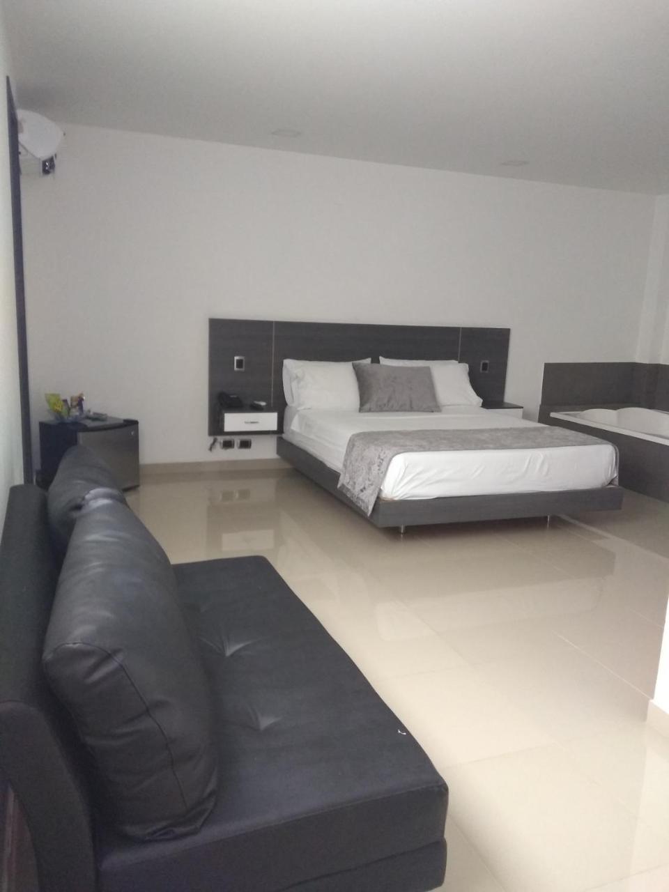 Calle 10 Express Hotel Medellín Kültér fotó
